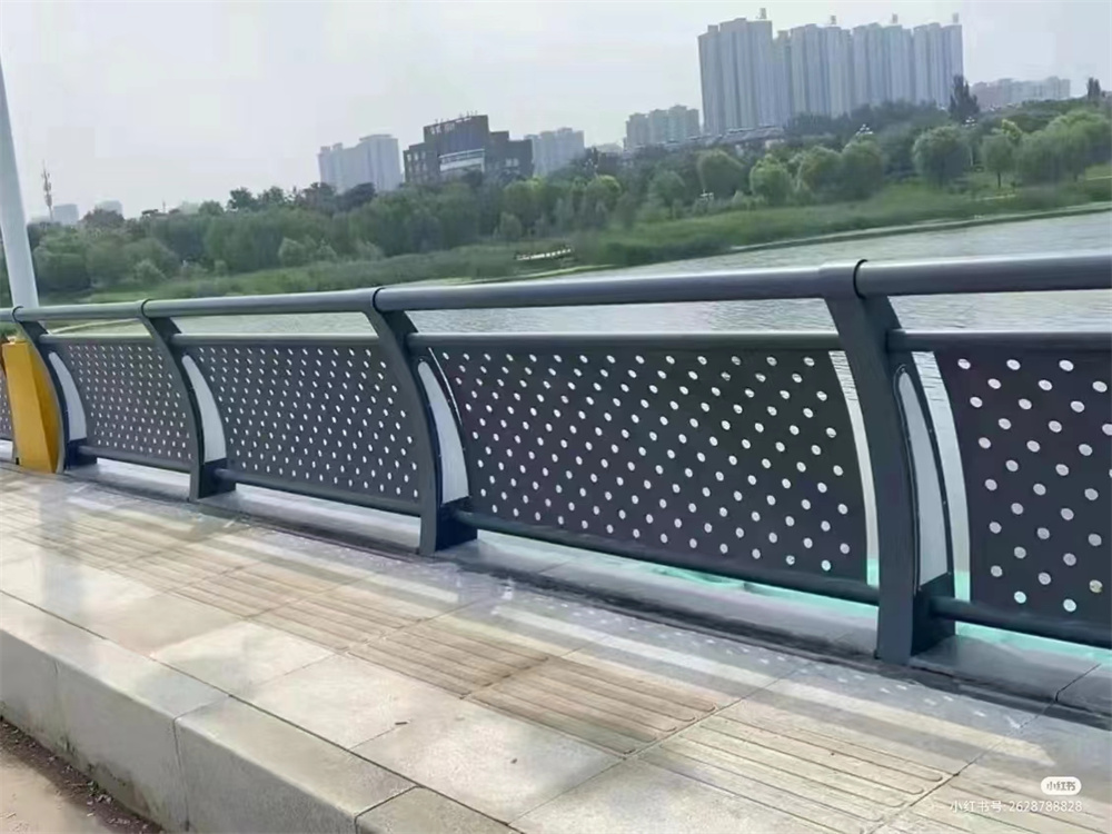 橋梁護(hù)欄